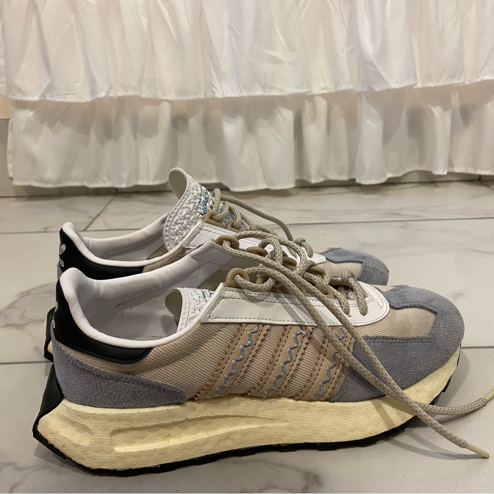 Adidas Retropy E5 Women’s 8
